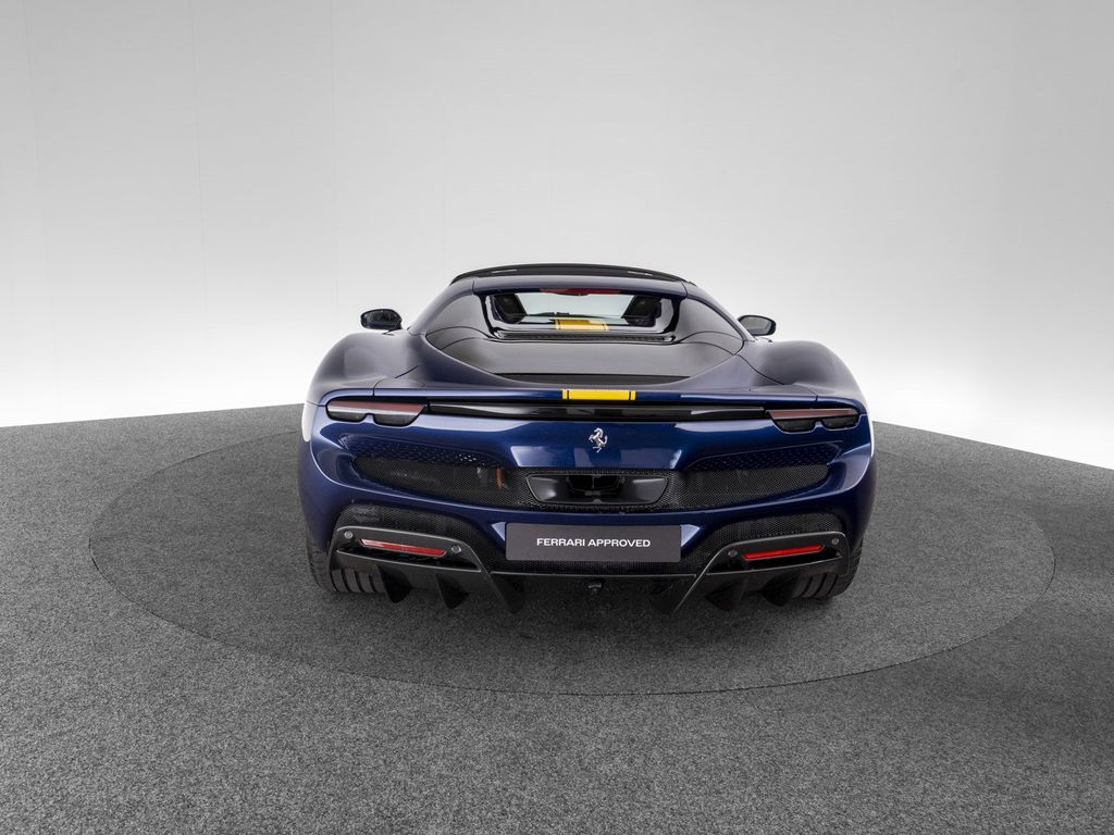 Ferrari 296 GTS 2024