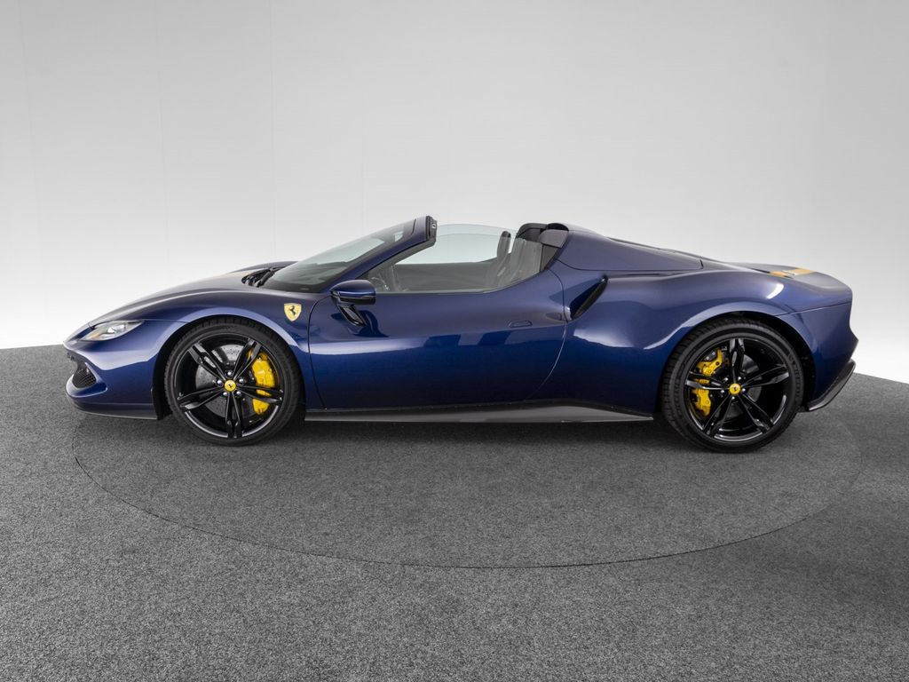 Ferrari 296 GTS 2024