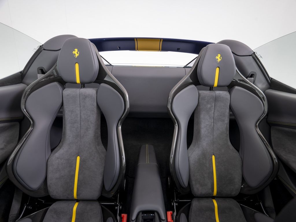 Ferrari 296 GTS 2024