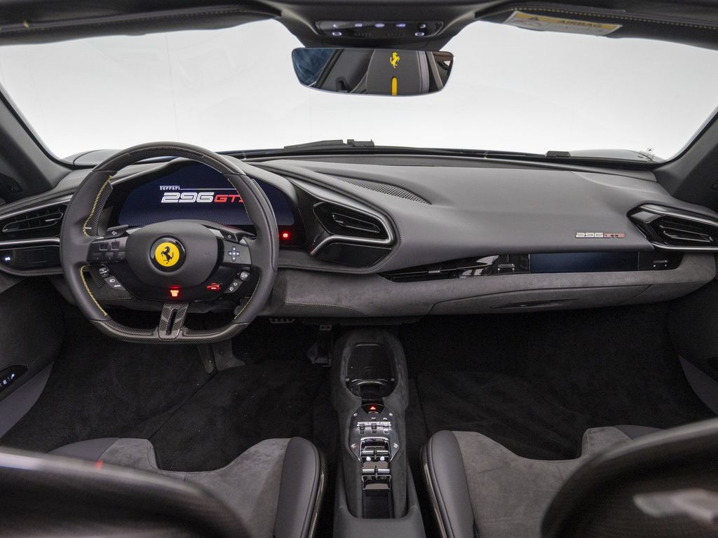 Ferrari 296 GTS 2024