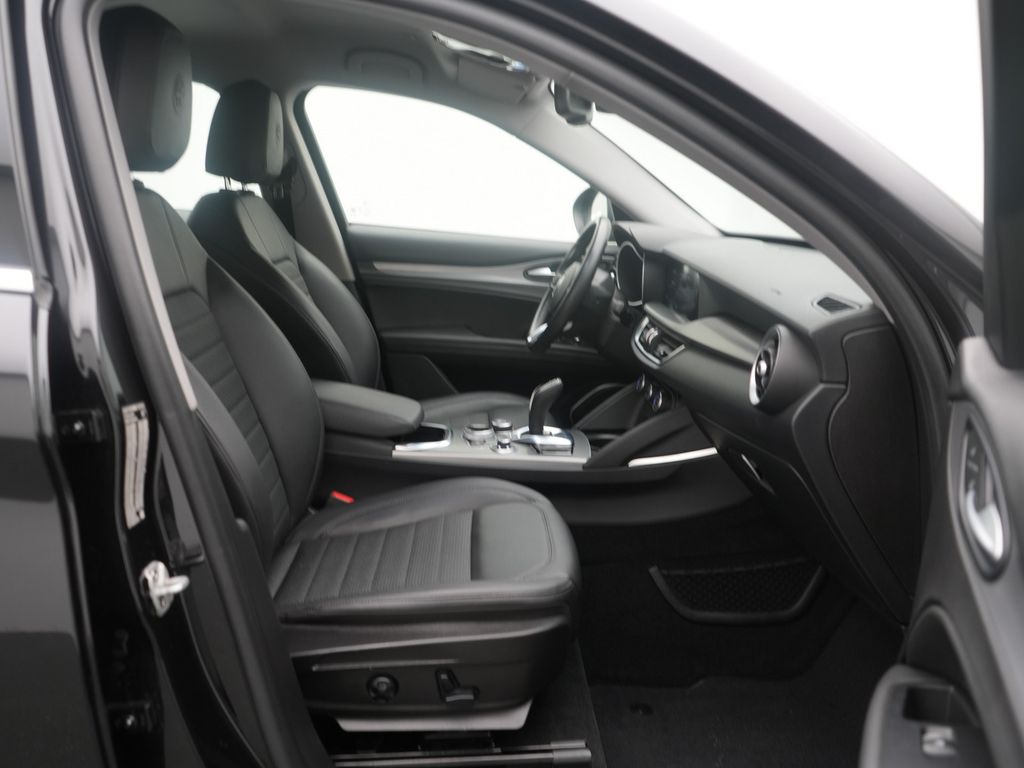 Alfa Romeo Stelvio 2021