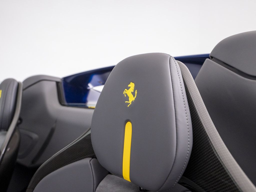 Ferrari 296 GTS 2024