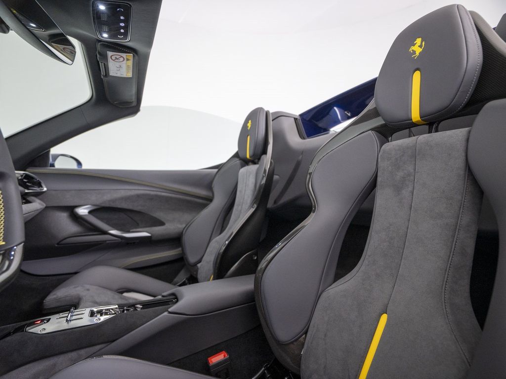 Ferrari 296 GTS 2024