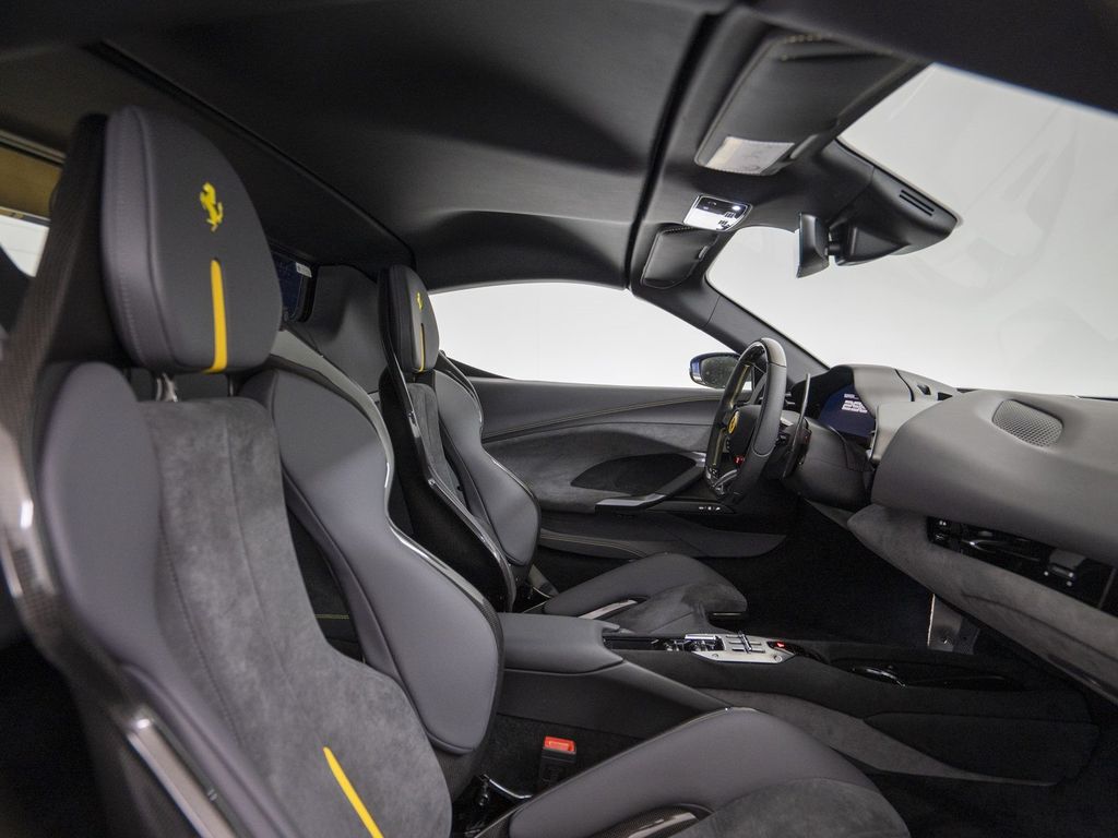 Ferrari 296 GTS 2024