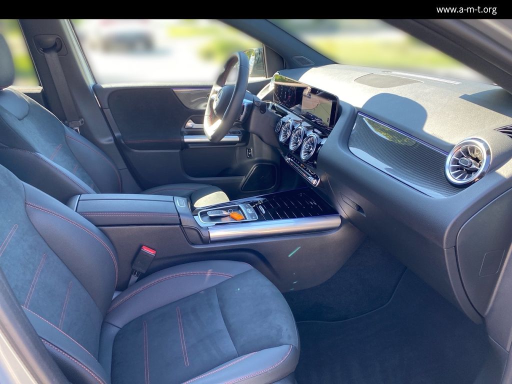 Mercedes-Benz B 220 2024