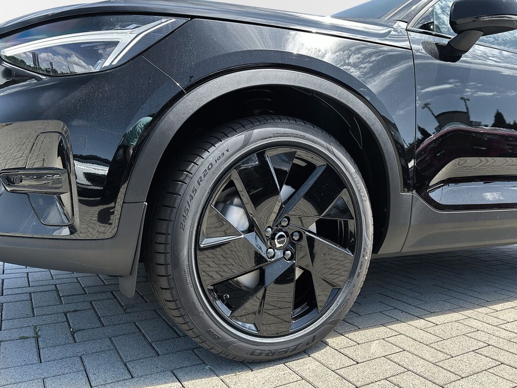 Volvo XC40 2025