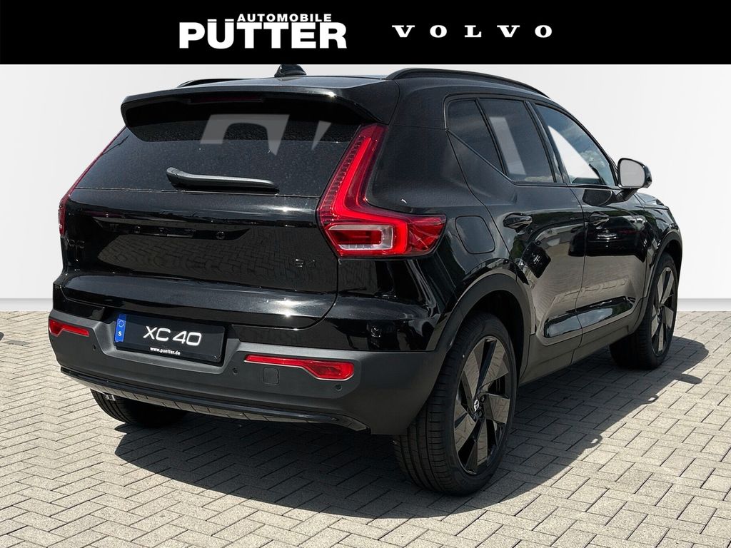 Volvo XC40 2025