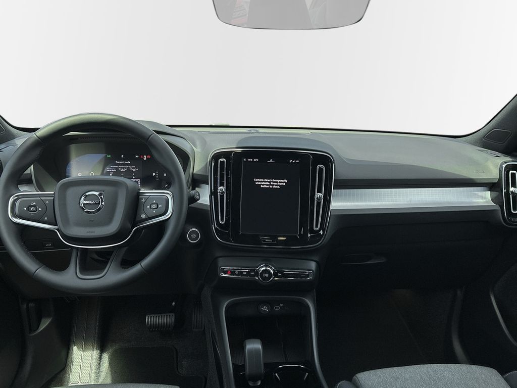 Volvo XC40 2025