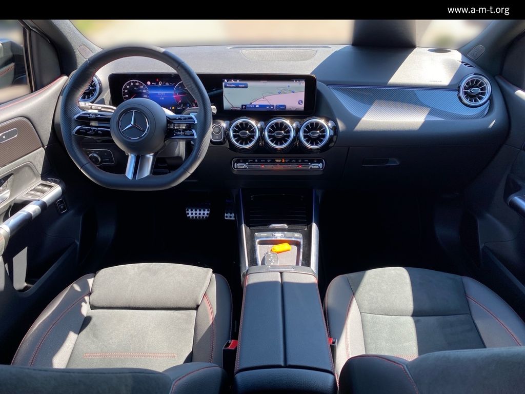 Mercedes-Benz B 220 2024