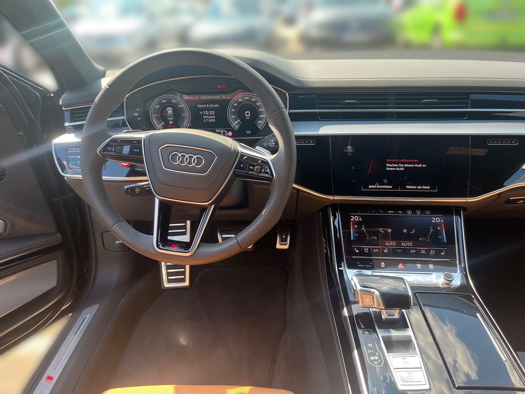 Audi A8 2024