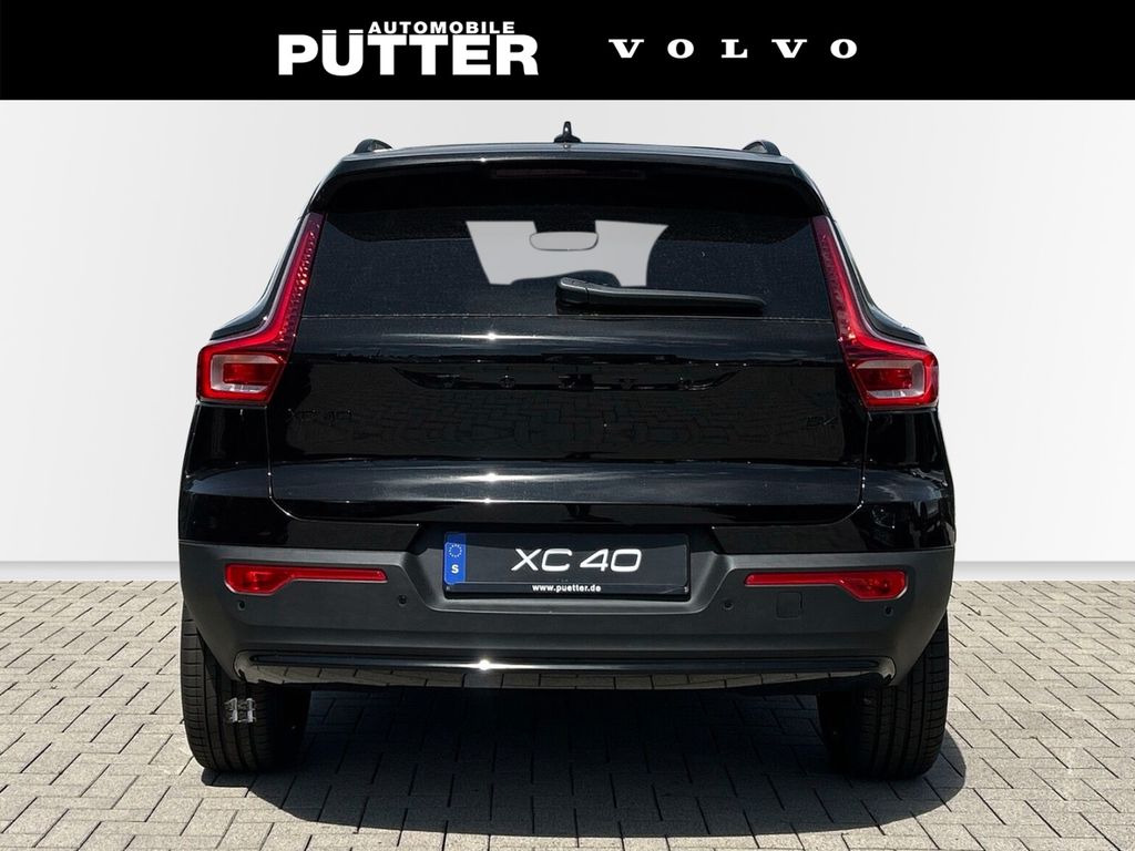 Volvo XC40 2025