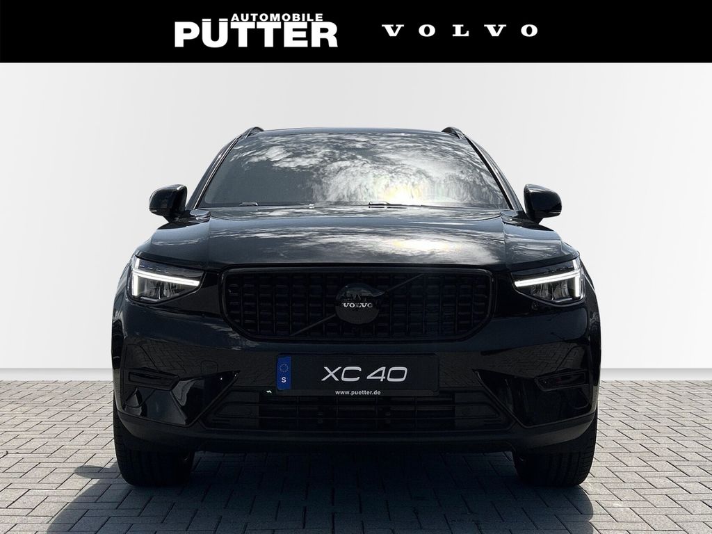 Volvo XC40 2025