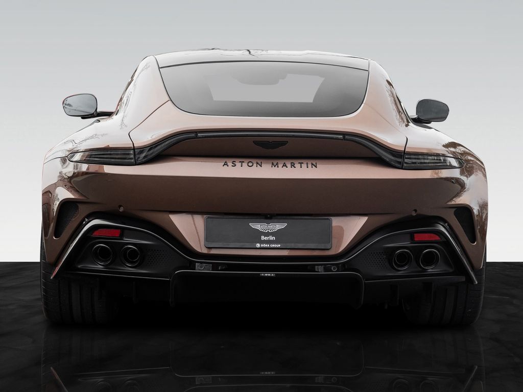 Aston Martin V8 Vantage 2025