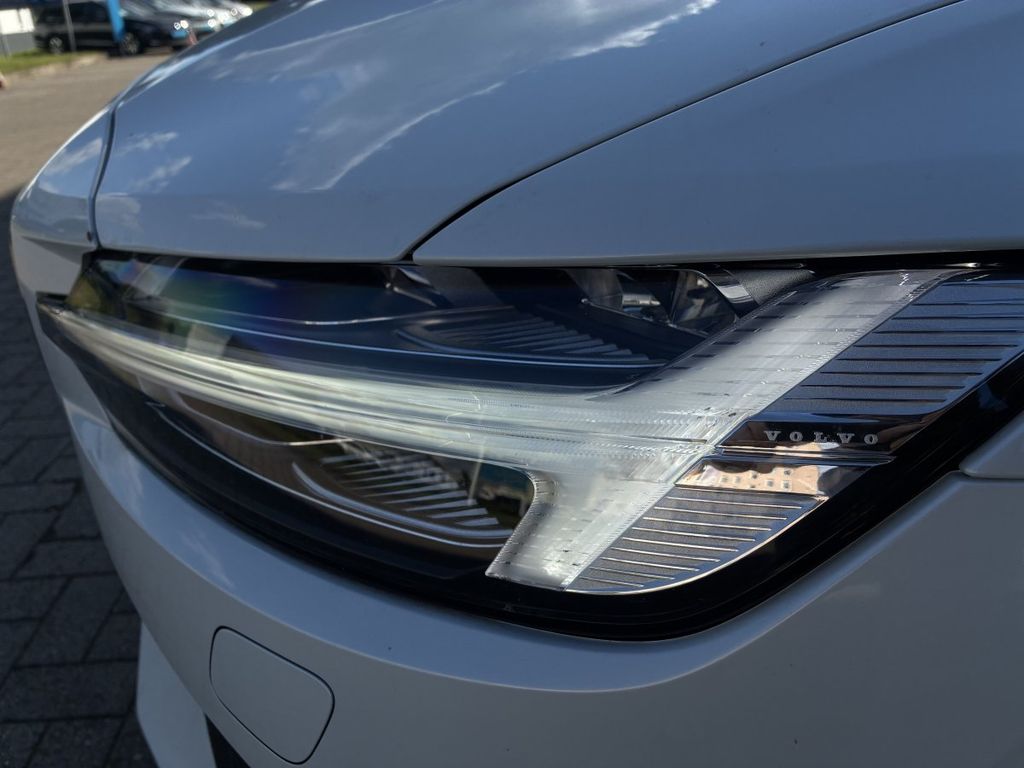 Volvo V60 2024