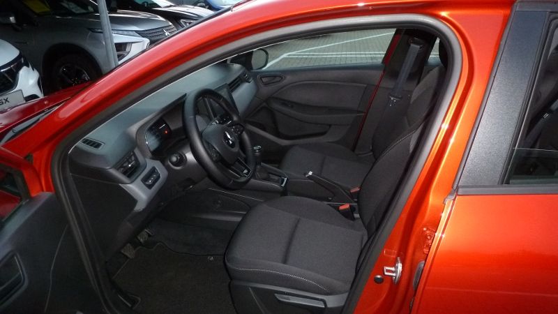 Mitsubishi Colt 2025