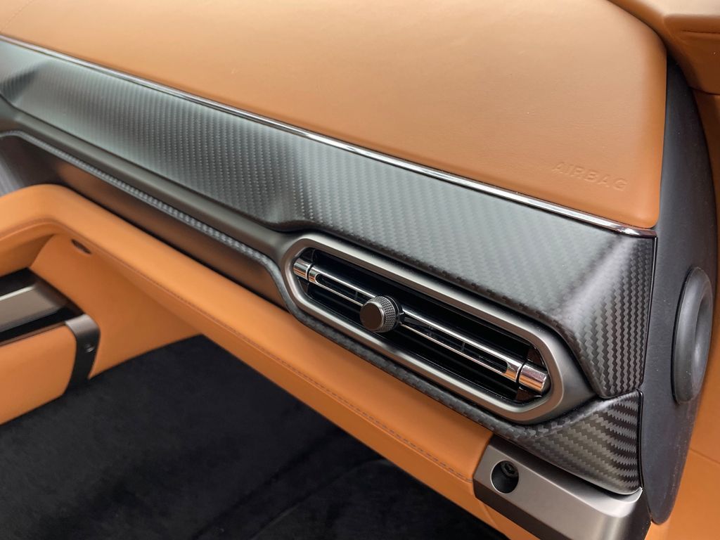 Aston Martin Vanquish 2025