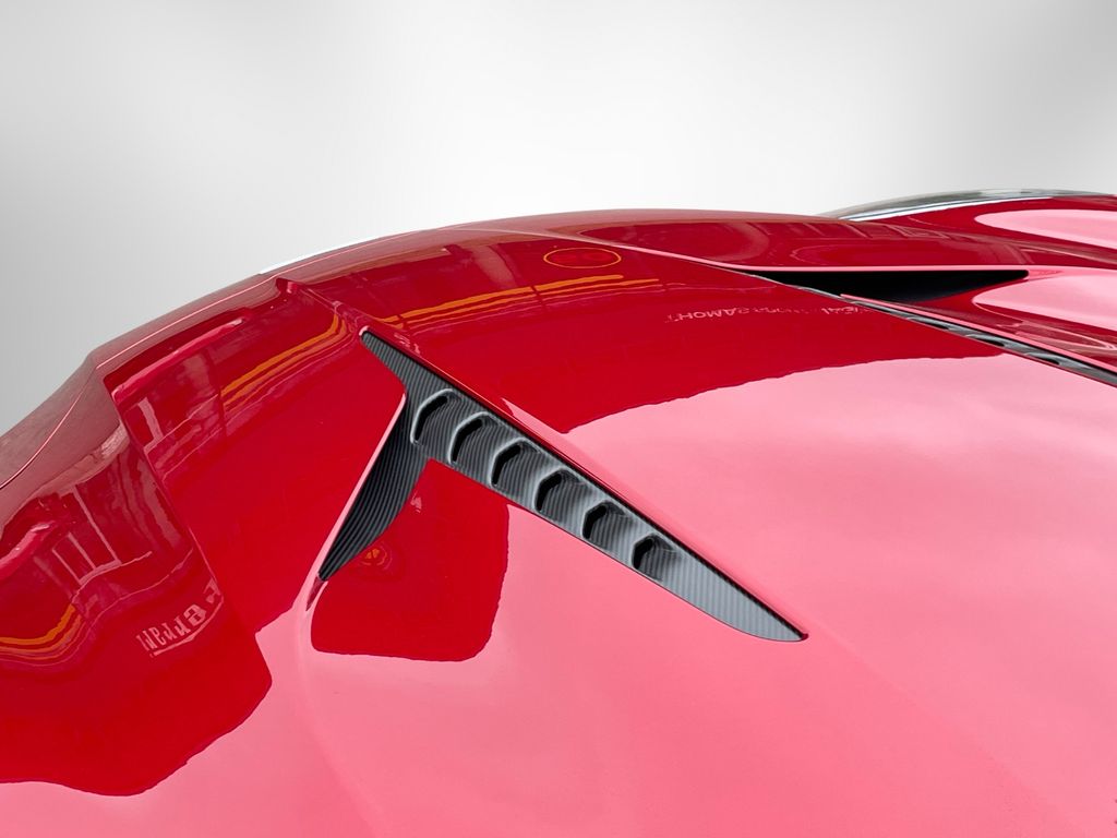 Aston Martin Vanquish 2025