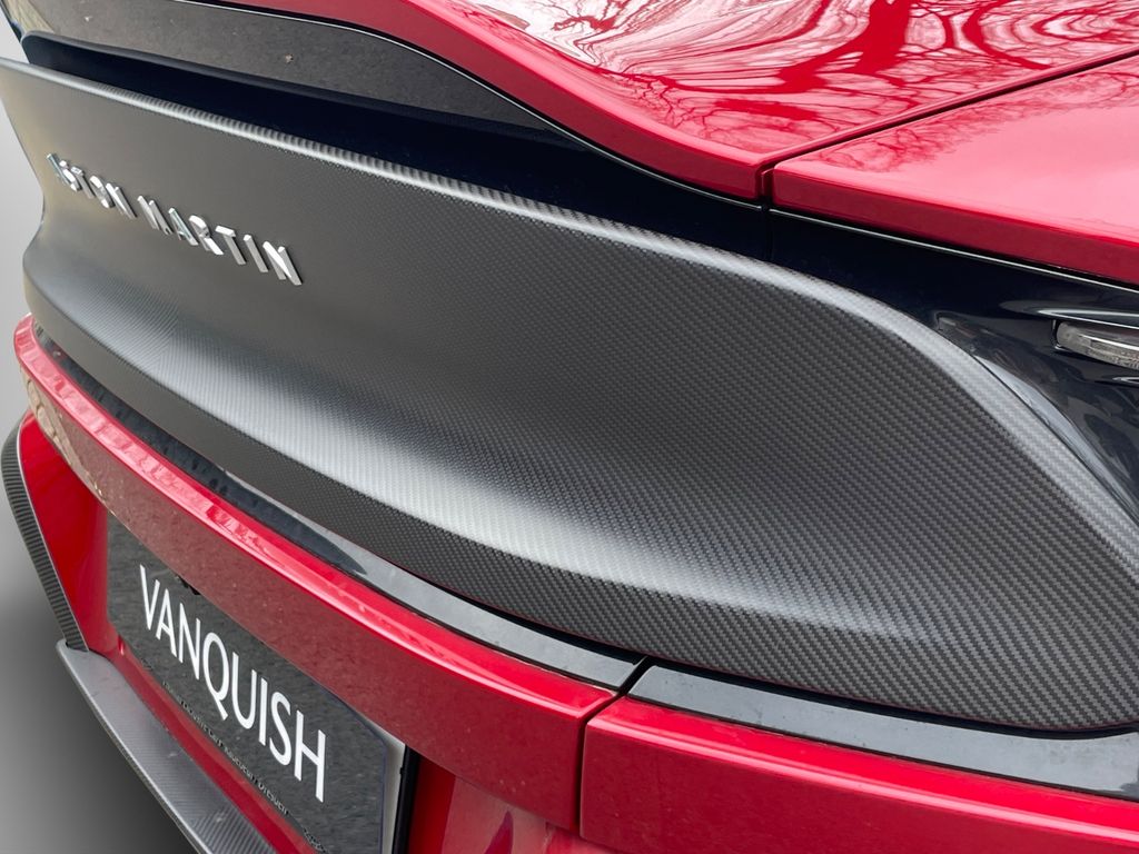 Aston Martin Vanquish 2025