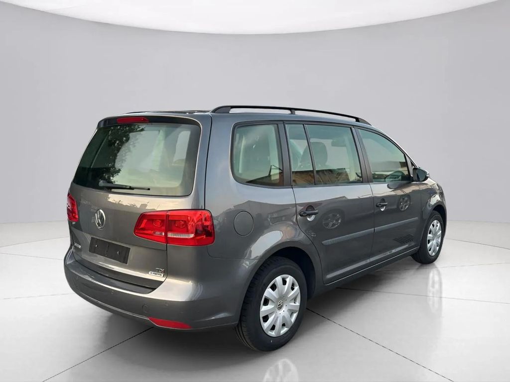 Volkswagen Touran 2015