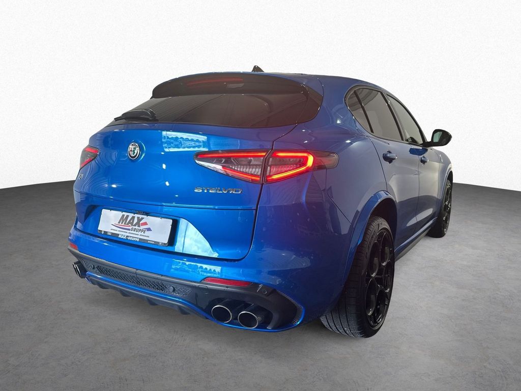 Alfa Romeo Stelvio 2023