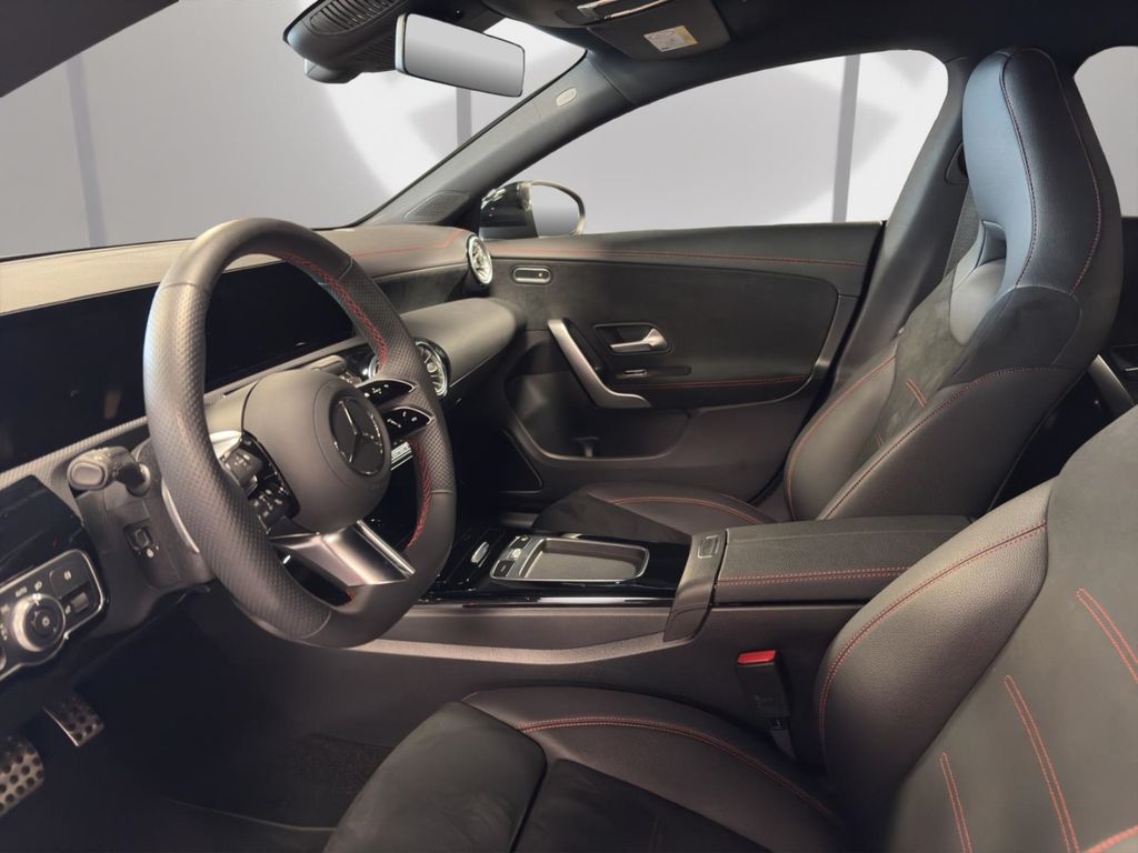 Mercedes-Benz CLA 200 2024