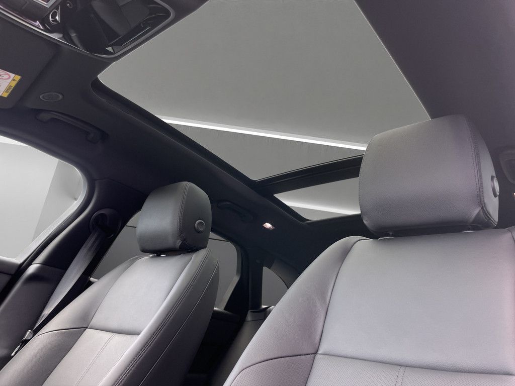 Land Rover Range Rover Velar 2025