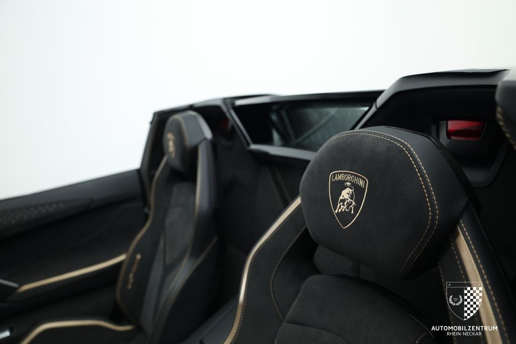 Lamborghini Aventador 2022