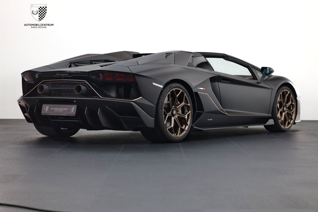 Lamborghini Aventador 2022