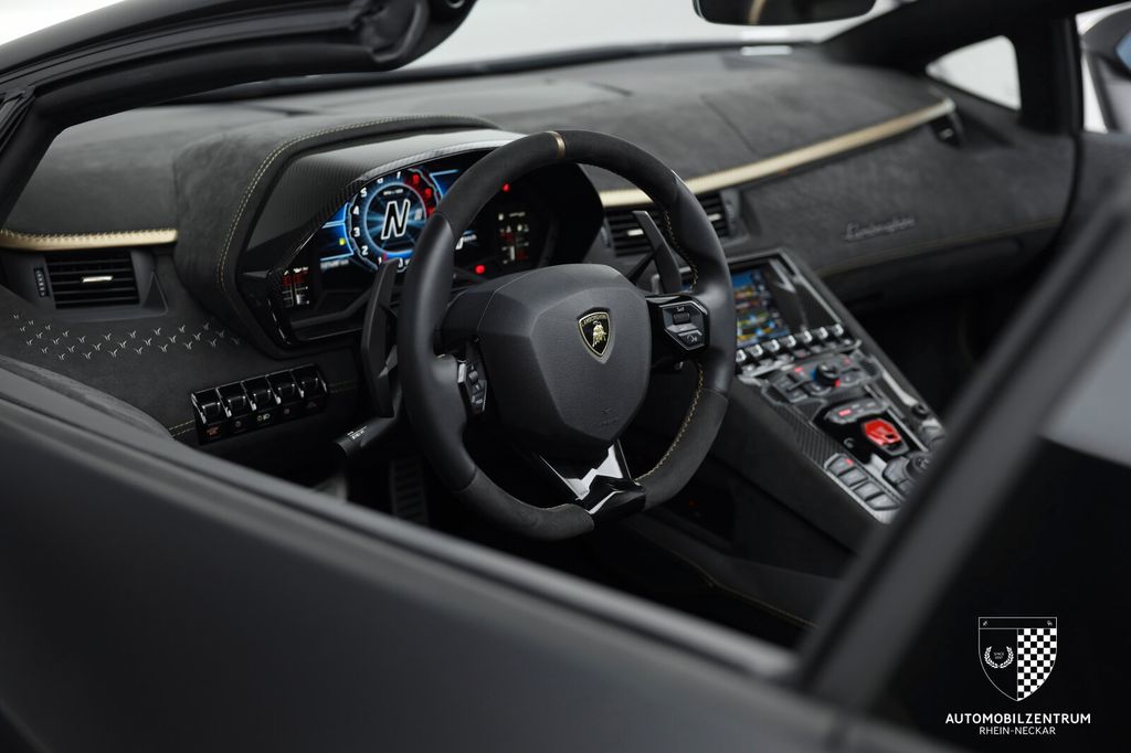Lamborghini Aventador 2022