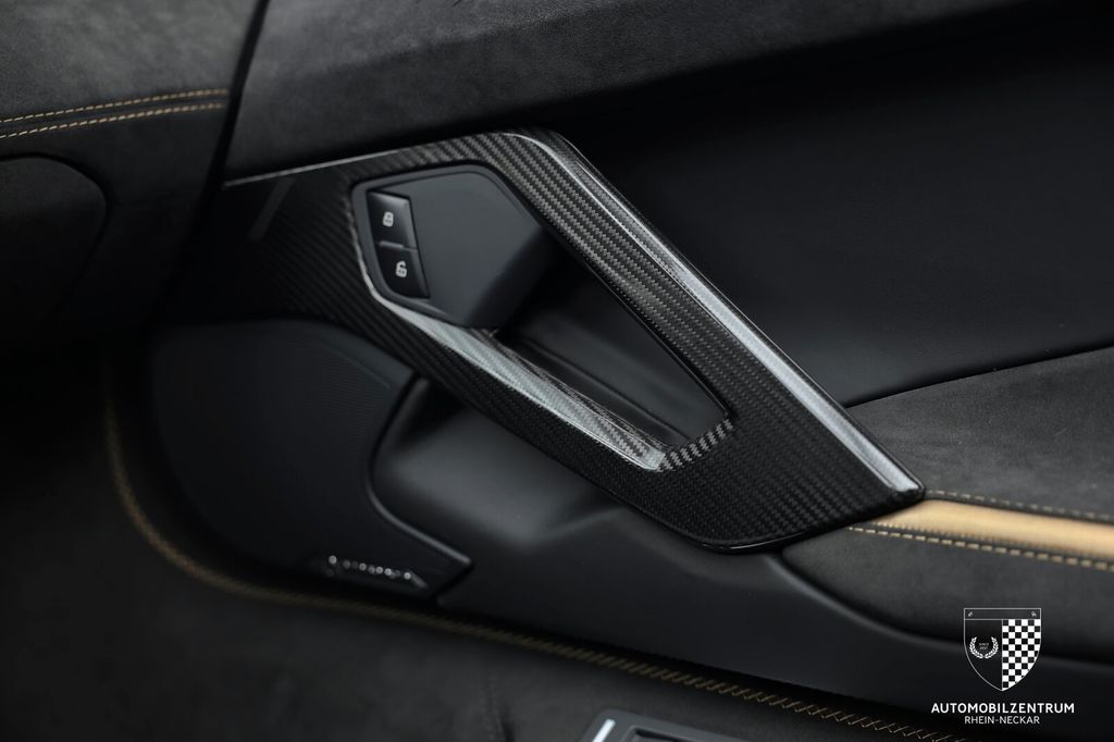 Lamborghini Aventador 2022