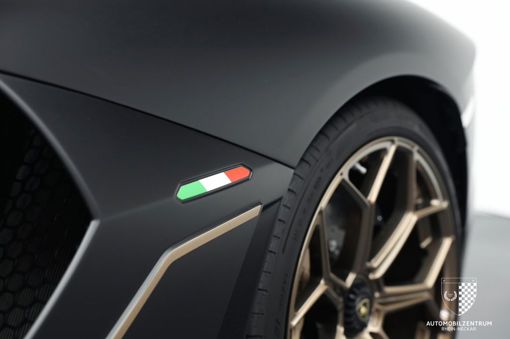 Lamborghini Aventador 2022