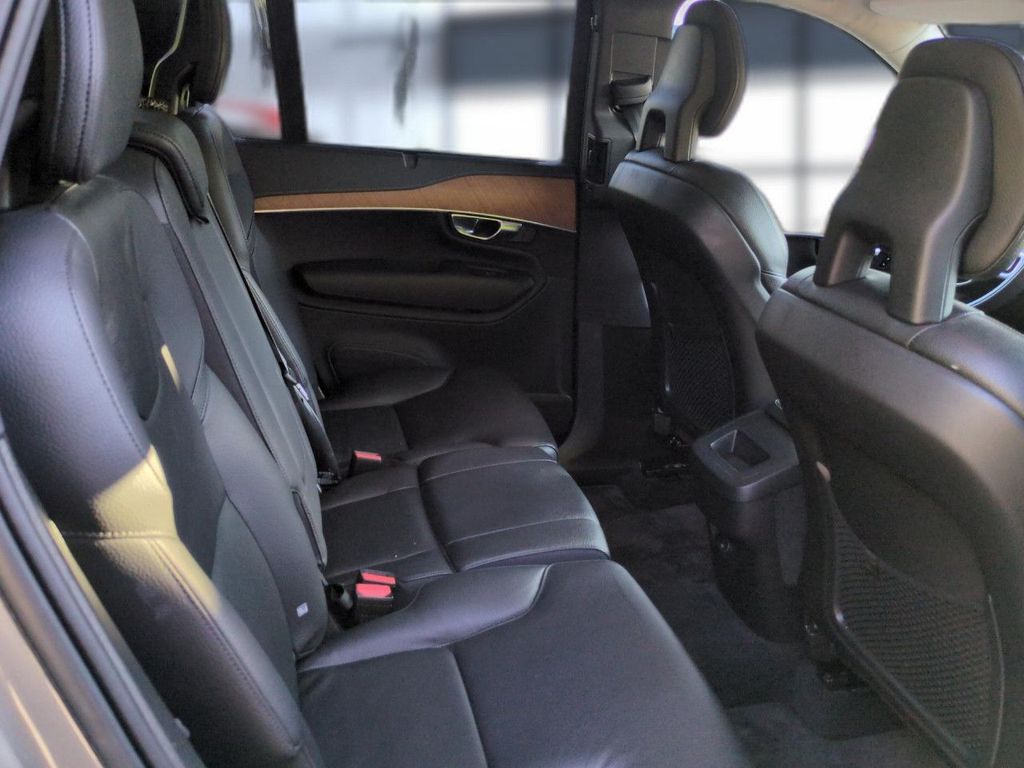 Volvo XC90 2021