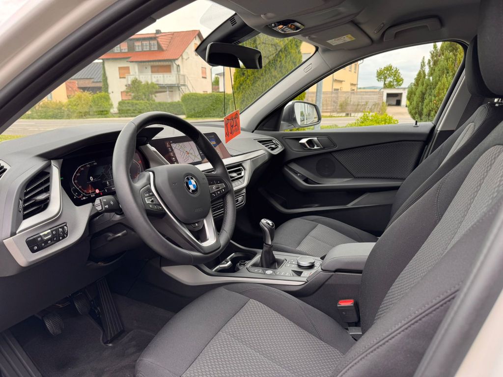 BMW 116 2024