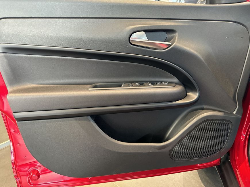 Alfa Romeo Junior 2025