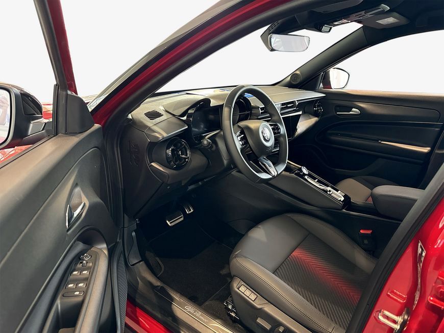 Alfa Romeo Junior 2025