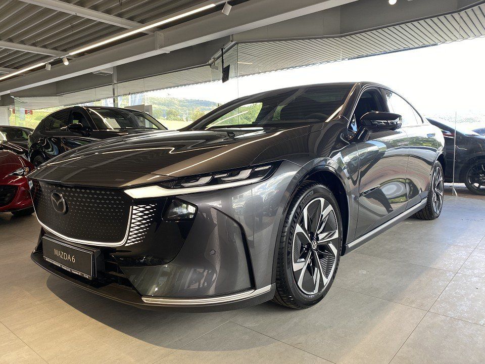 Mazda 6e 2025