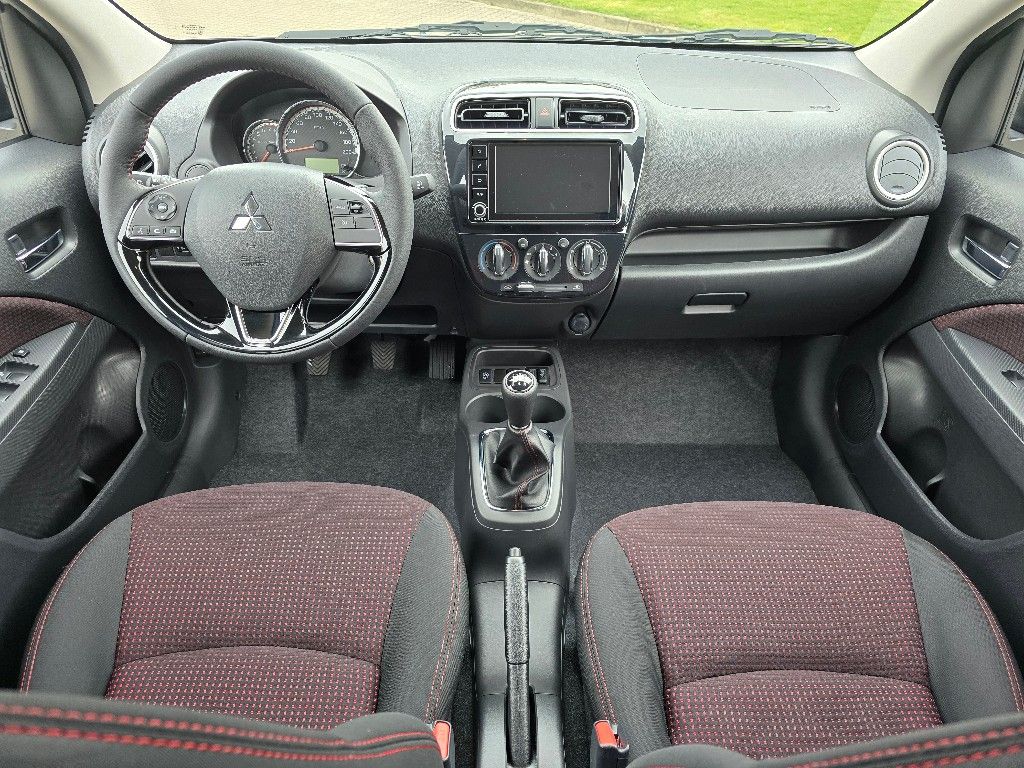 Mitsubishi Space Star 2025