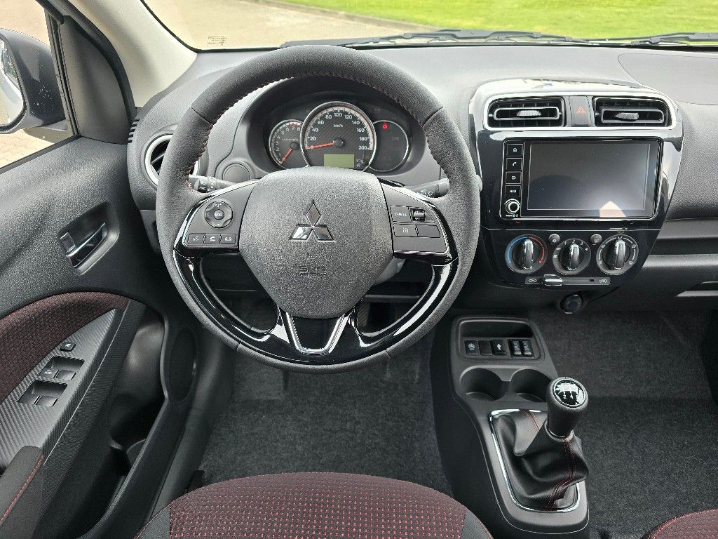 Mitsubishi Space Star 2025