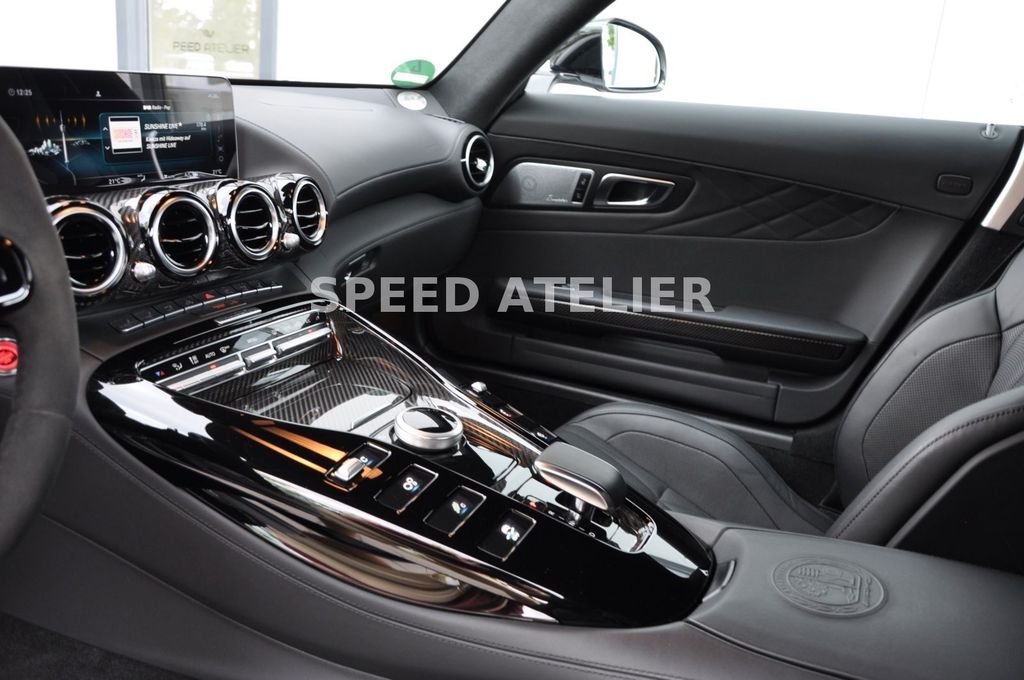 Mercedes-Benz AMG GT R 2021