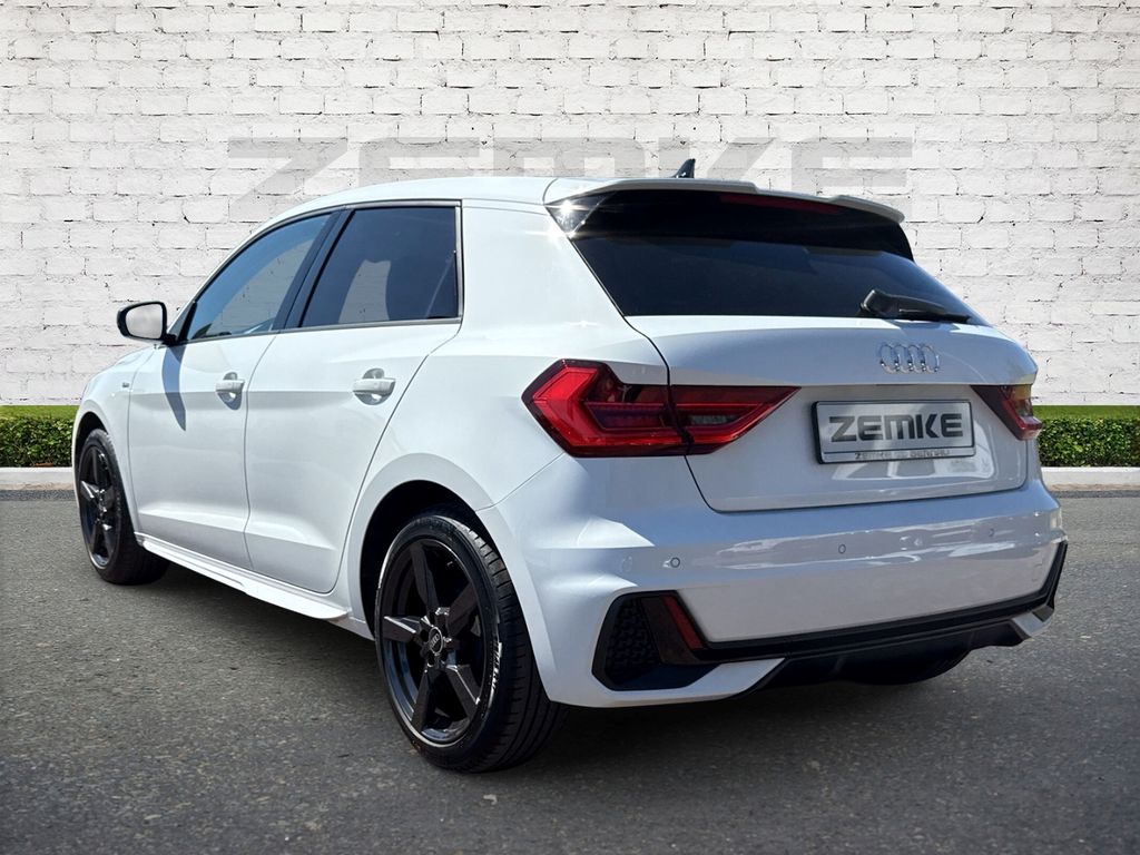 Audi A1 2024
