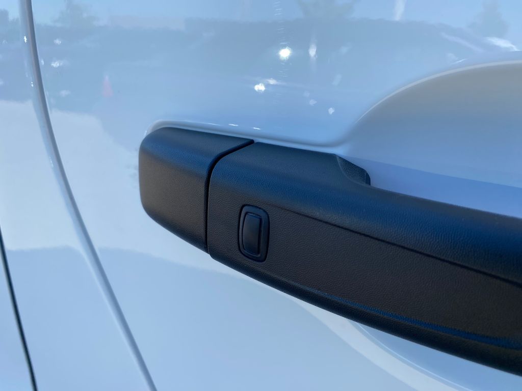 Nissan Primastar 2024