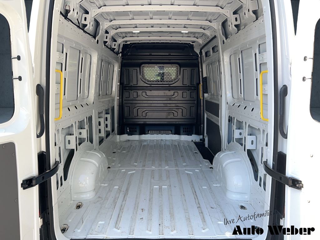 Volkswagen Crafter 2024