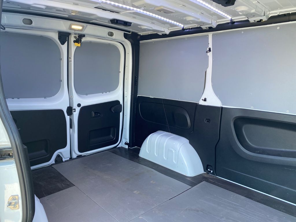 Nissan Primastar 2024