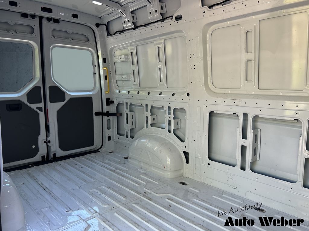 Volkswagen Crafter 2024