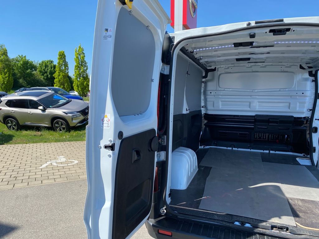 Nissan Primastar 2024