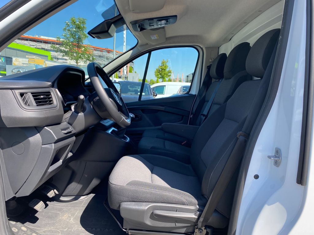 Nissan Primastar 2024