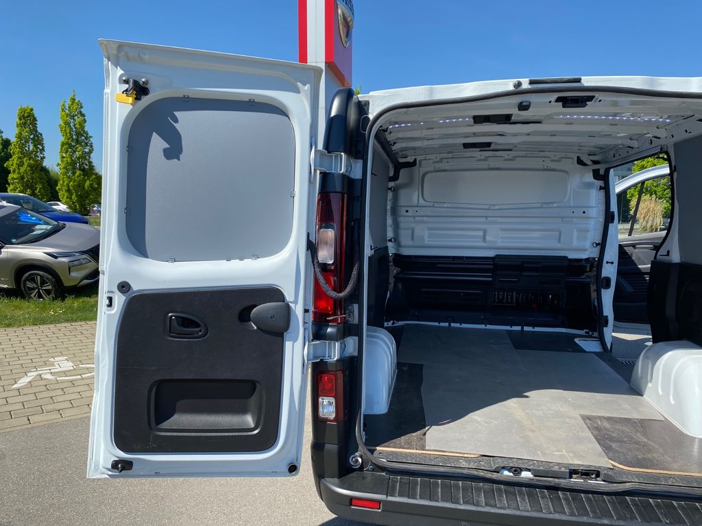 Nissan Primastar 2024