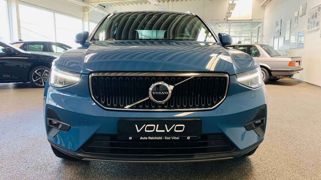 Volvo XC40 2025