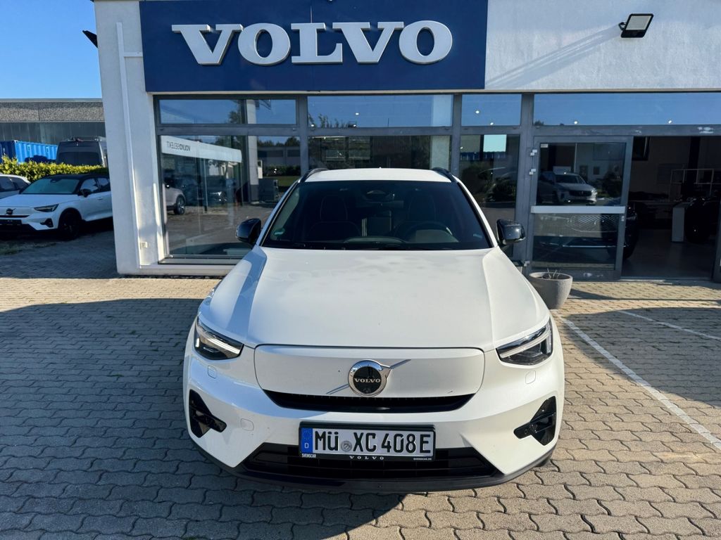 Volvo EX40 2025