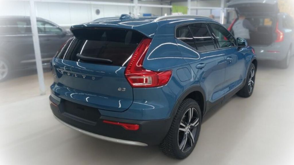Volvo XC40 2025